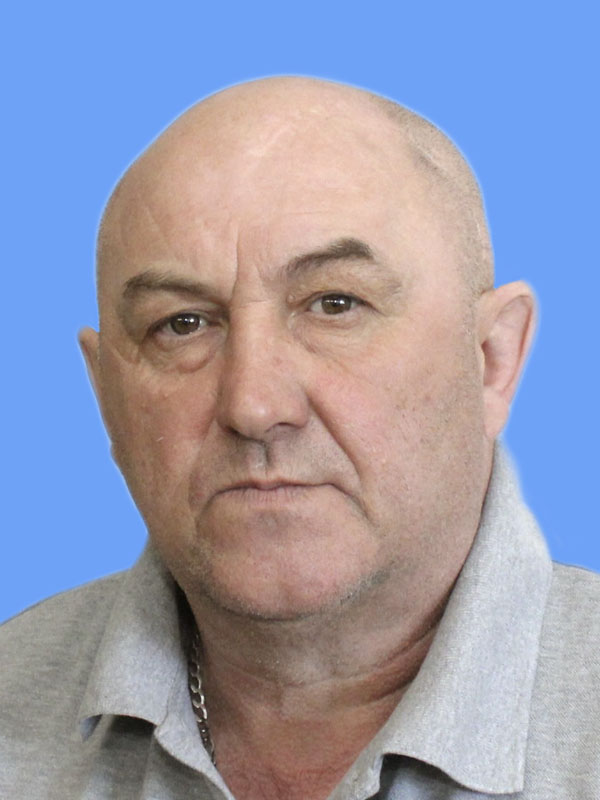Местков Владислав Иванович.