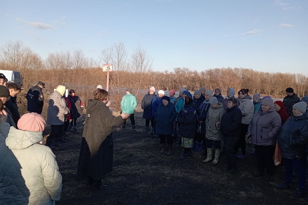 В селе Усть-Ишим состоялось собрание граждан, проживающих на улицах Ишимская, Иртышская, Тухачевского и Советская.