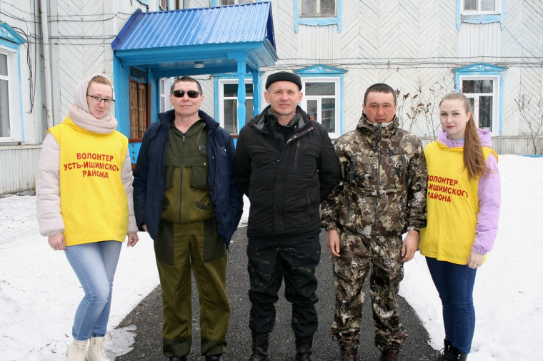 Сегодня состоялась первая за текущий год отправка наших земляков, изъявивших желание служить по контракту в Армии России. Сегодня состоялась первая за текущий год отправка наших земляков, изъявивших желание служить по контракту в Армии России.